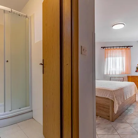 Holiday home Pet Friendly Home In Pula With Jacuzzi *