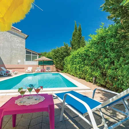 Pet Friendly Home In Pula With Jacuzzi Pula