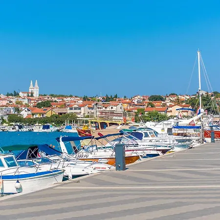 Pet Friendly Home In Pula With Jacuzzi Holiday home Pula