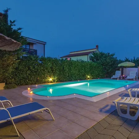 Holiday home Pet Friendly Home In Pula With Jacuzzi Pula