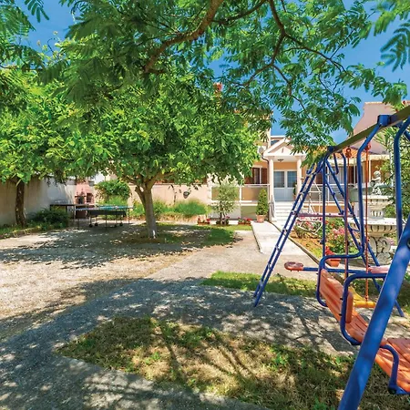 Pet Friendly Home In Pula With Jacuzzi Pula