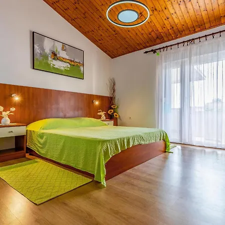 Holiday home Pet Friendly Home In Pula With Jacuzzi Pula