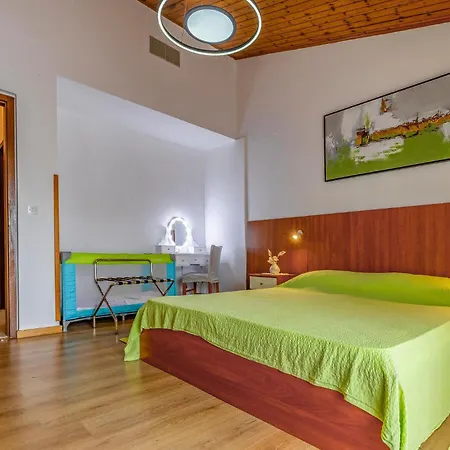 Prázdninový dům Pet Friendly In With Jacuzzi