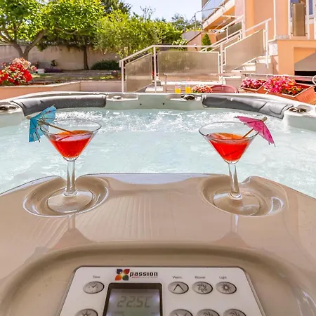 Prázdninový dům Pet Friendly In With Jacuzzi Pula